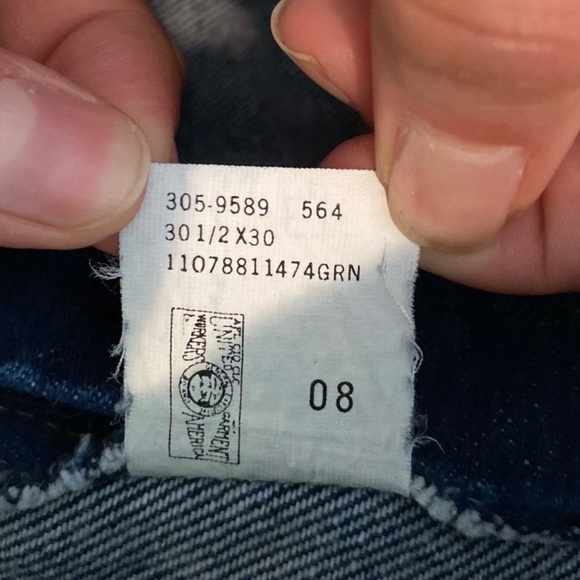 Vintage high waisted denim Lee shorts - Picture 7 of 8